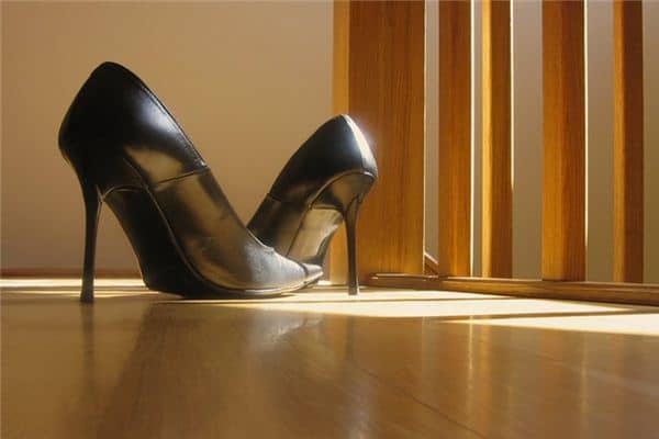 梦见鞋是什么意思 梦见鞋是什么意思