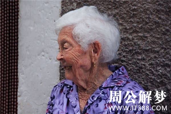 梦见妈妈死了,但是妈妈其实很好的