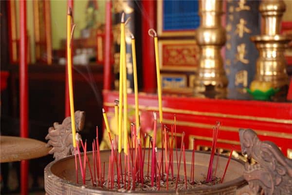 梦见上香是什么意思 梦见上香是什么意思