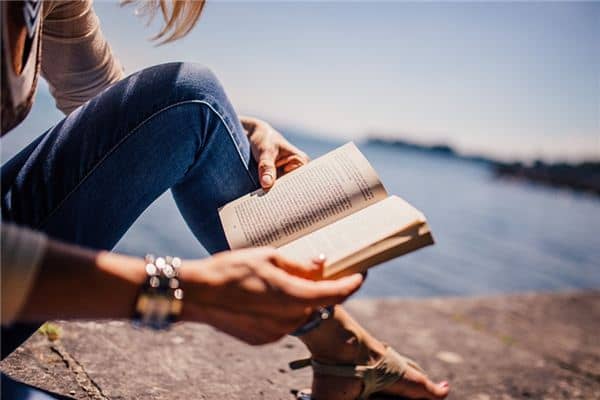 梦见阅读是什么意思 梦见阅读是什么意思