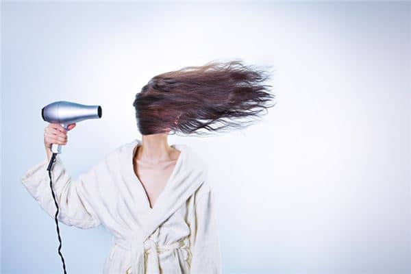 梦见洗头发是什么意思 梦见洗头发是什么意思