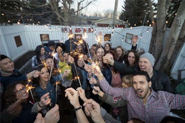 梦见同学聚会是什么意思 梦见同学聚会是什么意思