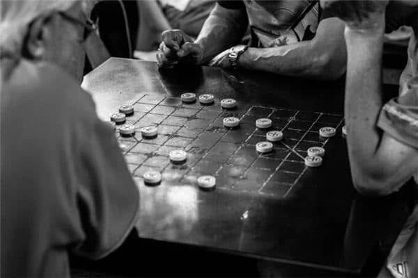 梦见下象棋是什么预兆 梦见下象棋是什么预兆