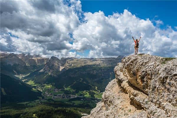 梦见爬高是什么意思 梦见爬高是什么意思