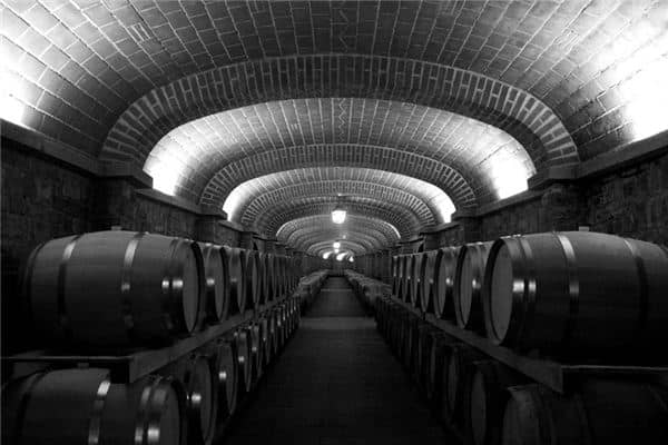 梦见地窖是什么意思 梦见地窖是什么意思