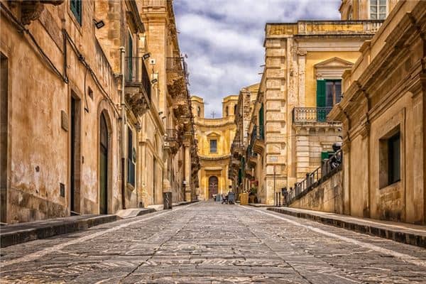 梦见死胡同是什么意思 梦见死胡同是什么意思