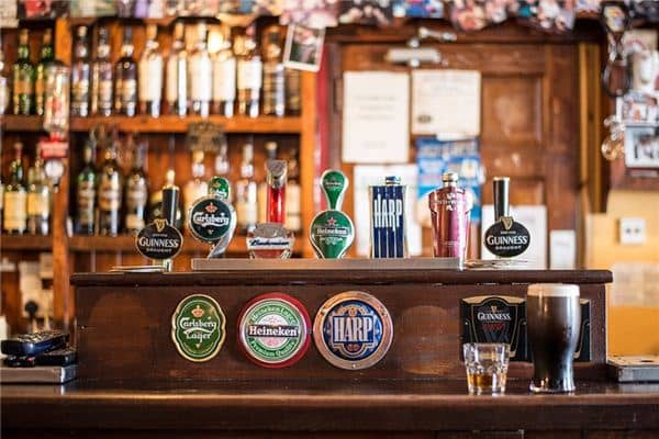 梦见酒吧是什么意思 梦见酒吧是什么意思