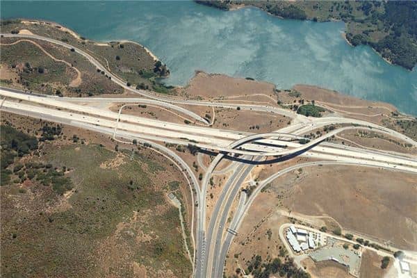 梦见立交桥是什么意思 梦见立交桥是什么意思