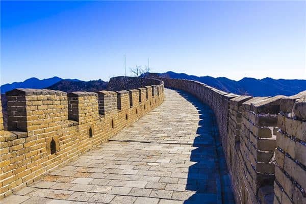 梦见城垣是什么意思 梦见城垣是什么意思