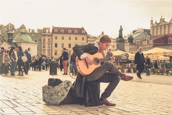 梦见广场是什么意思 梦见广场是什么意思