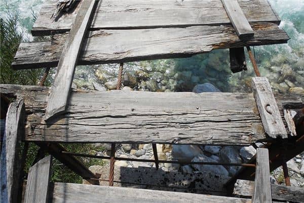 梦见桥断了是什么意思 梦见桥断了是什么意思