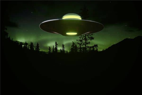 梦见飞碟是什么意思 梦见飞碟是什么意思