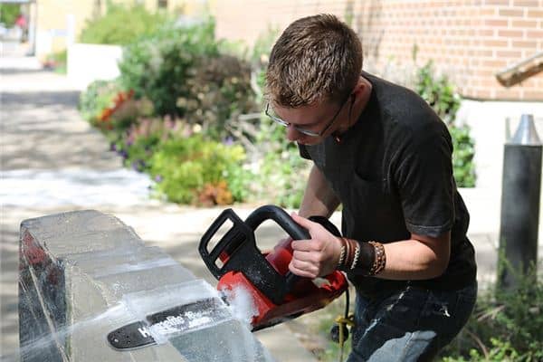 梦见锯屑是什么意思 梦见锯屑是什么意思