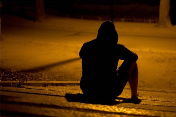 梦见神秘人是什么意思 梦见神秘人是什么意思