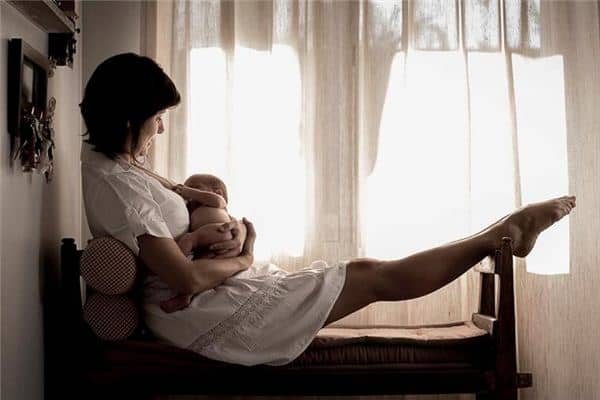 梦见奶妈是什么意思 梦见奶妈是什么意思