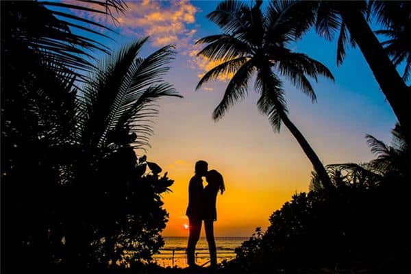 梦见以前的情人是什么意思 梦见以前的情人是什么意思