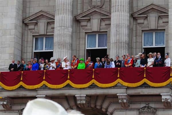 梦见王室成员是什么意思 梦见王室成员是什么意思