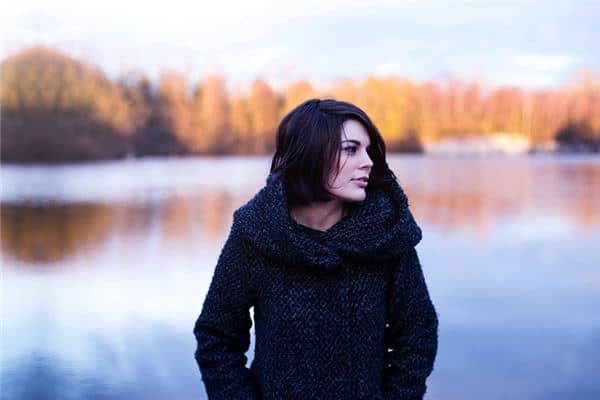 梦见黑头发是什么意思 梦见黑头发是什么意思