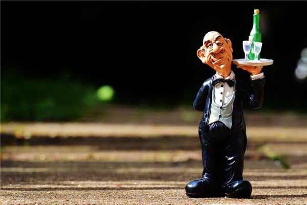 梦见酒店服务员是什么意思 梦见酒店服务员是什么意思