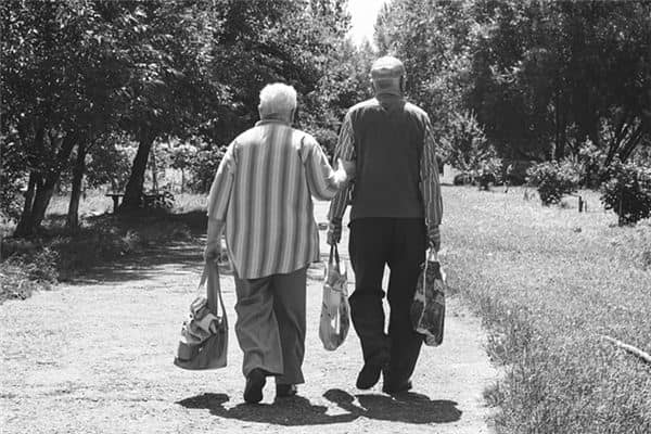 梦见长寿的人是什么意思 梦见长寿的人是什么意思