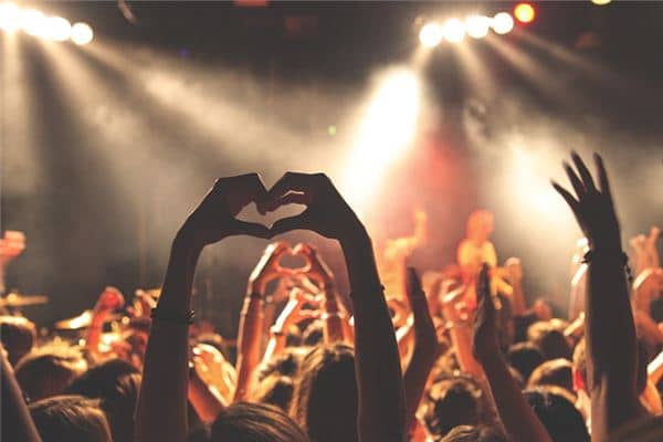 梦见粉丝是什么意思 梦见粉丝是什么意思