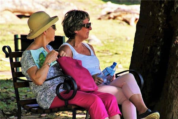 梦见熟人是什么意思 梦见熟人是什么意思