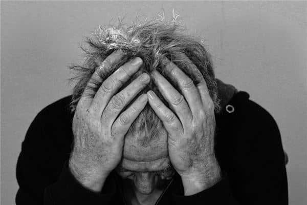 梦见脱发是什么意思 梦见脱发是什么意思