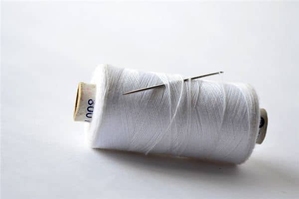 梦见缝衣服是什么意思 梦见缝衣服是什么意思