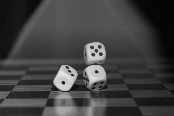 梦见赌钱是什么意思 梦见赌钱是什么意思