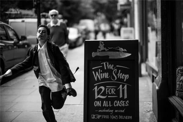 梦见有人追是什么意思 梦见有人追是什么意思