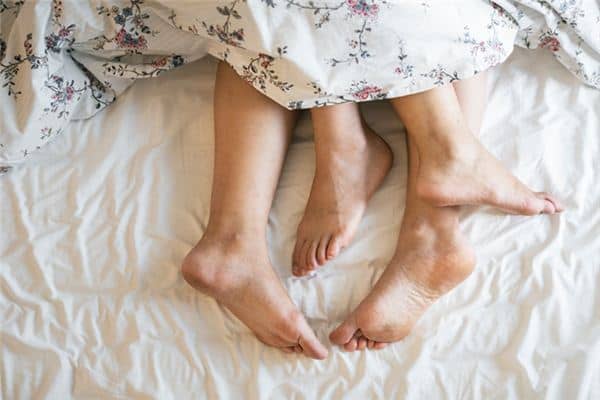 梦见上床是什么意思 梦见上床是什么意思