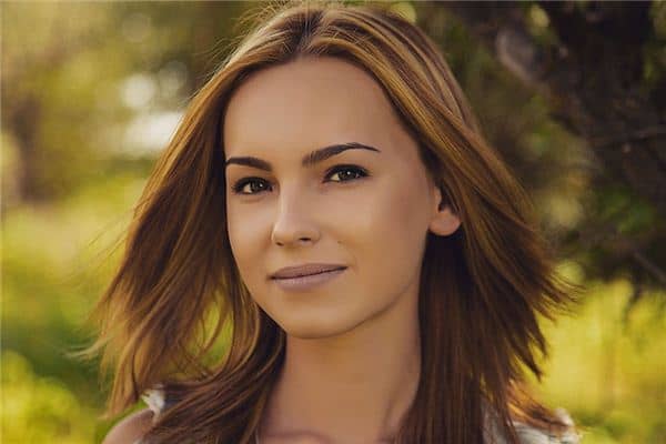 梦见哭笑是什么意思 梦见哭笑是什么意思