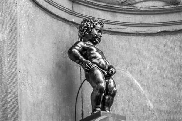 梦见撒尿是什么意思 梦见撒尿是什么意思