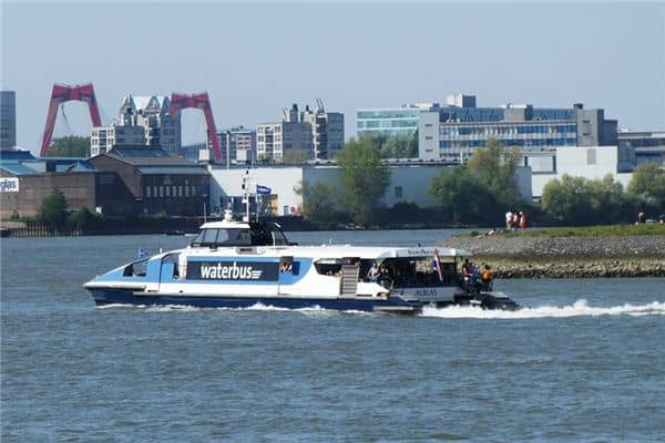 梦见渡河是什么意思 梦见渡河是什么意思