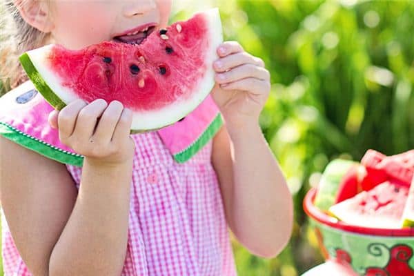 梦见开怀大吃是什么意思 梦见开怀大吃是什么意思