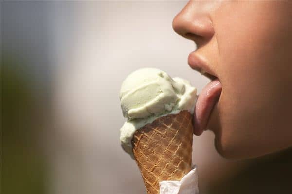 梦见舔是什么意思 梦见舔是什么意思