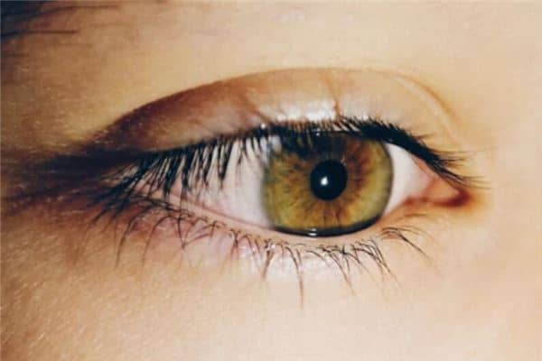 梦见右眼跳是什么意思 梦见右眼跳是什么意思