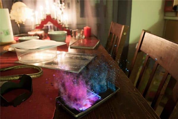 梦见手机爆炸是什么预兆 梦见手机爆炸是什么预兆