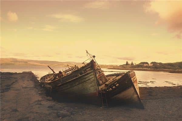 梦见船搁浅是什么意思 梦见船搁浅是什么意思