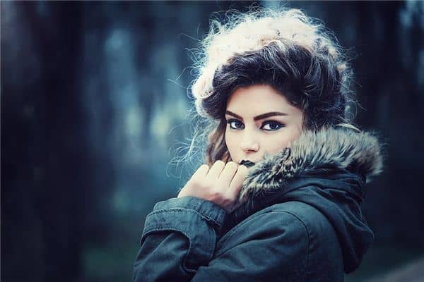 梦见白头发是什么意思 梦见白头发是什么意思