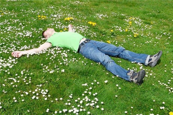 梦见朋友摔死是什么意思 梦见朋友摔死是什么意思