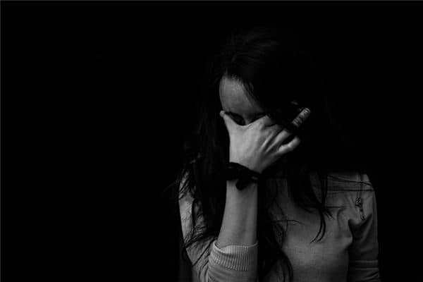 梦见脸上长痘 梦见脸上长痘