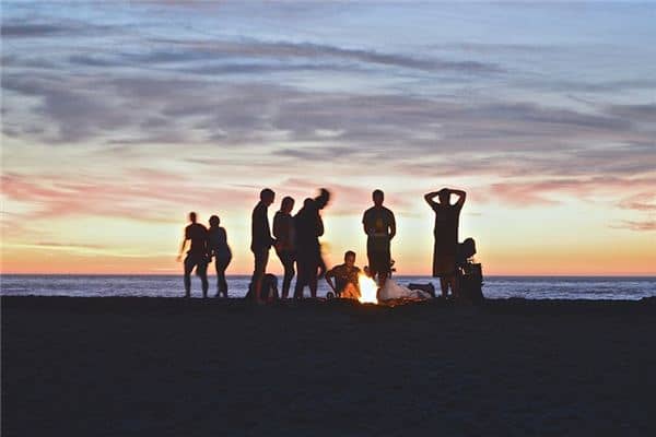 梦见烤火取暖是什么意思 梦见烤火取暖是什么意思