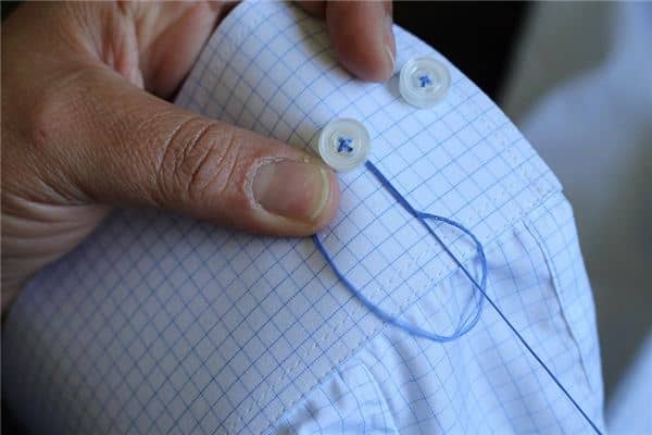 梦见补衣服是什么意思 梦见补衣服是什么意思