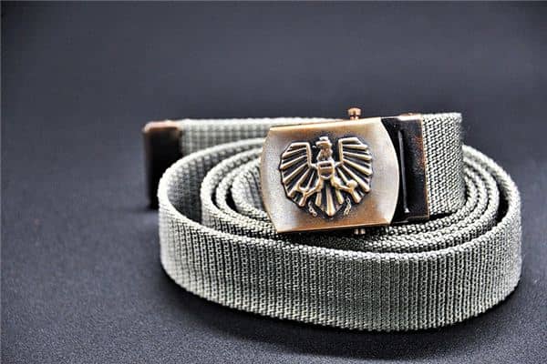 梦见系腰带是什么意思 梦见系腰带是什么意思