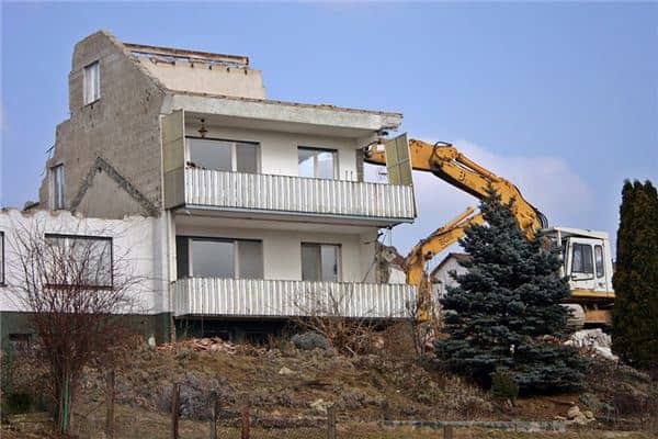 梦见拆房子是什么意思 梦见拆房子是什么意思