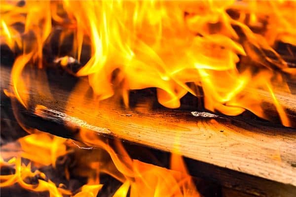 梦见烧毁是什么意思 梦见烧毁是什么意思