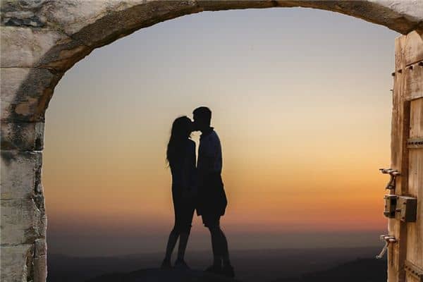 梦见偷情是什么意思 梦见偷情是什么意思