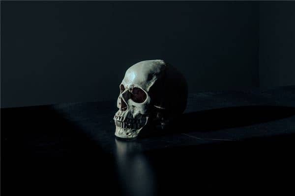 梦见埋死人是什么意思 梦见埋死人是什么意思