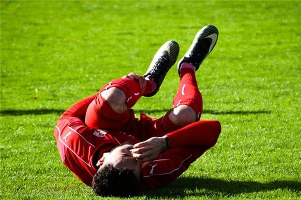 梦见摔伤是什么意思 梦见摔伤是什么意思